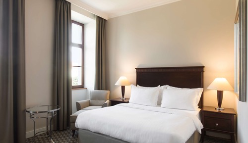 Superior Room (Square View)