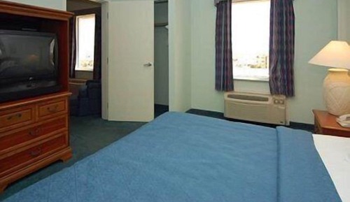 Standard Suite, 1 King Bed