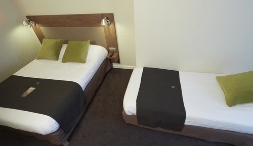 Room, Multiple Beds