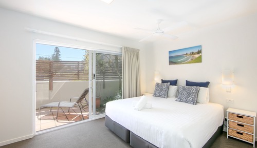 2 Bedroom Self Contained Poolside Unit (Non-Smoking)