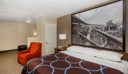Suite, 1 King Bed, Non Smoking