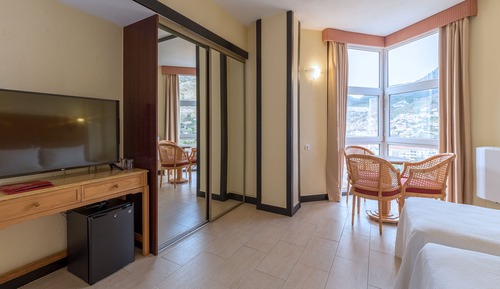 Superior Triple Room, Patio