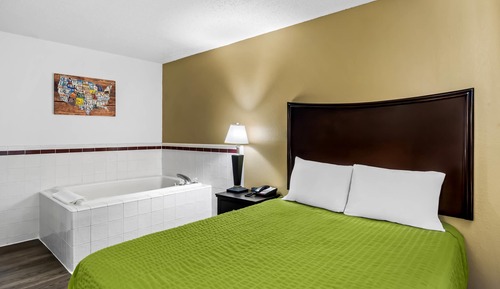 Standard Room, 1 Queen Bed, Non Smoking