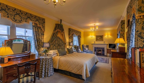 Grand Room, Garden View
