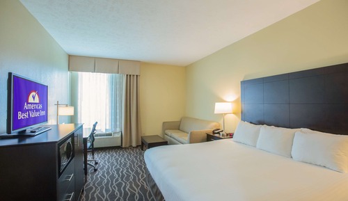 Room, 1 King Bed, Accessible, Non Smoking (Roll in)