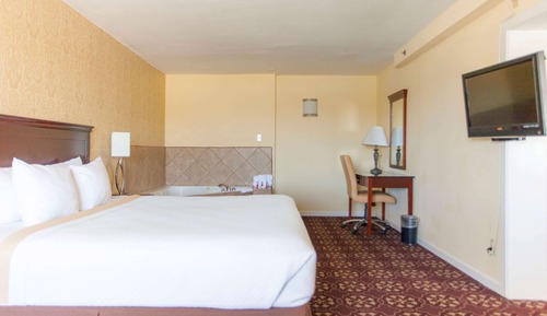 Deluxe Studio Suite, 1 King Bed, Non Smoking