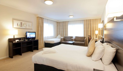 King Deluxe Room, 1 King Bed
