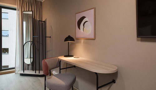Standard Room, 1 King Bed