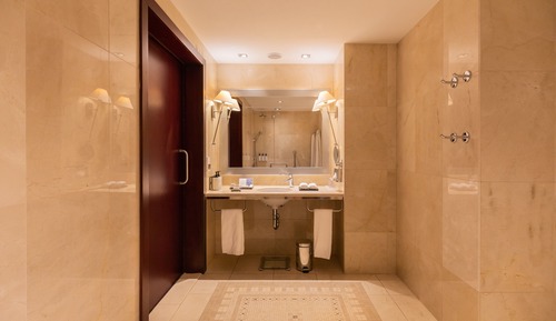 Classic Room, 2 Twin Beds, Accessible