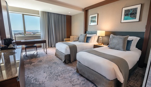 Classic Room, 2 Twin Beds, River View