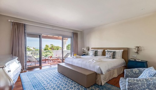 Penthouse (Suite)
