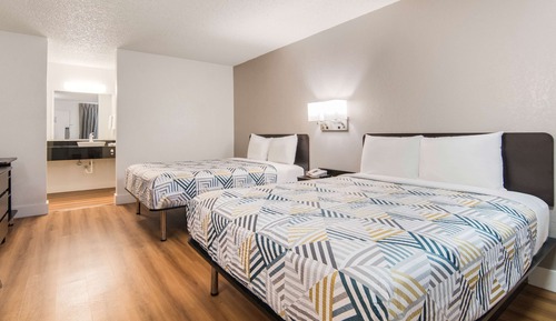 Standard Room, 2 Queen Beds, Non Smoking