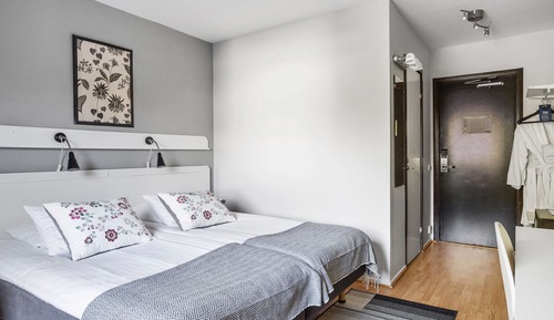 Business Room, 1 King Bed, Non Smoking