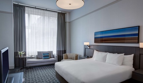 Room, 1 King Bed, View (Arcade View)