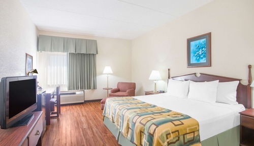 Standard Room, 1 King Bed