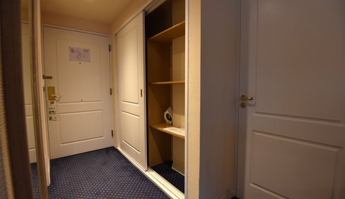 Standard Room, 1 King Bed