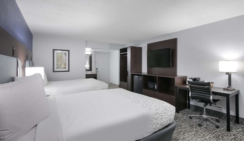 Standard Room, 2 Queen Beds, Balcony, River View