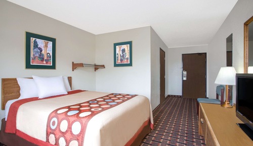 Standard Room, 1 King Bed