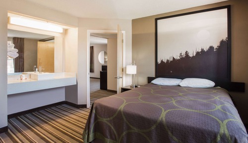 Suite, 2 Queen Beds, Non Smoking (Two-Bedroom)