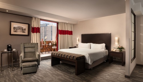 Junior Suite, 1 King Bed, Non Smoking, Corner