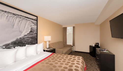 Basic Room, 1 King Bed, Non Smoking