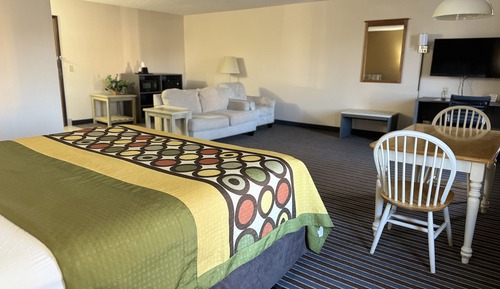 Suite, 1 King Bed