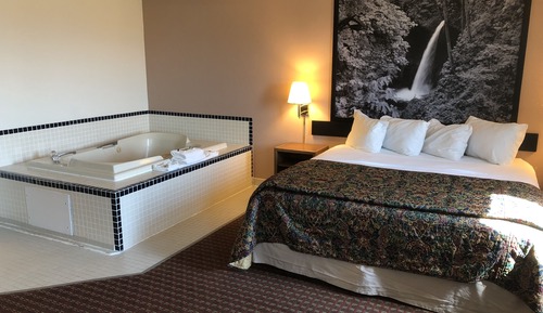 Deluxe Studio Suite, 1 King Bed, Non Smoking