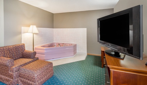 Deluxe Studio Suite, 1 King Bed, Non Smoking
