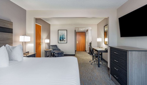 Standard Room, 1 King Bed