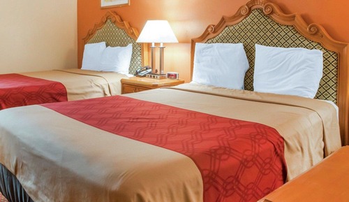 Standard Room, 2 Queen Beds, Non Smoking