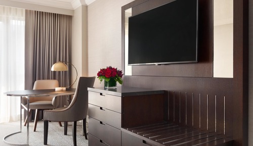 Deluxe Room, 1 King Bed
