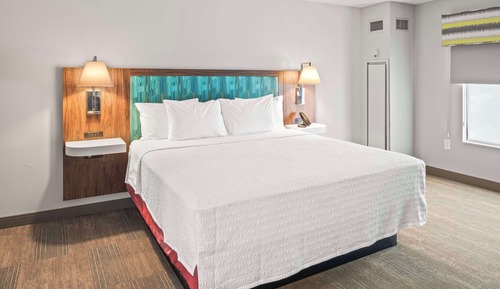 Suite, 1 King Bed, Non Smoking