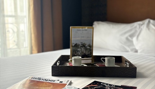 Chambre Prestige vue Eiffel Double ou avec lits jumeaux