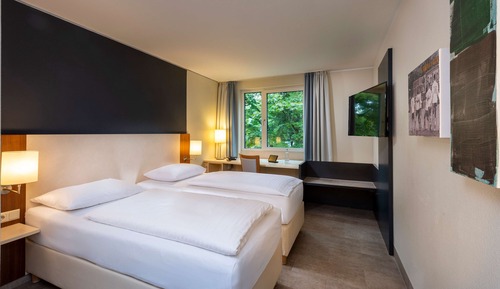 Essential Room with Queen Size Bed