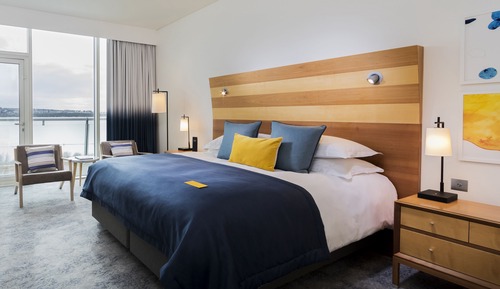 Standard Room, 1 King Bed, Balcony