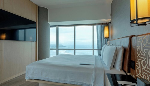 Suite, 1 King Bed, Non Smoking