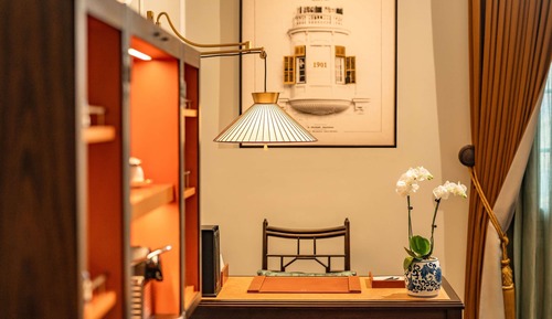 Heritage Wing, Grand Luxury Room with Metropole Privileges and Benefits, King Bed