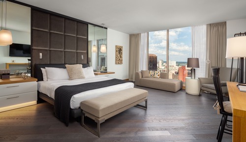 Club Studio, 1 King Bed (Premium Club Level)