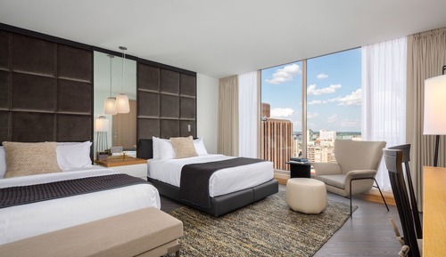 Club Room, 2 Queen Beds (Skyline Club Level)