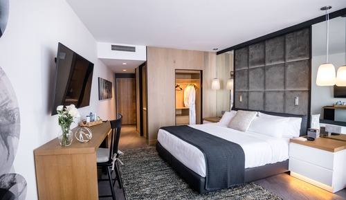 Club Suite, 1 King Bed (Skyline Club Level)