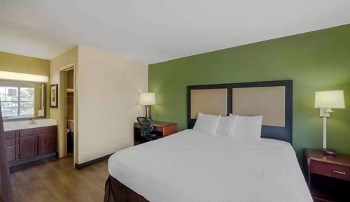 Suite, 1 King Bed, Non Smoking