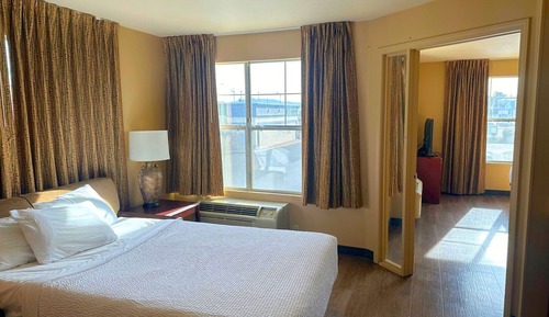 Suite, Multiple Beds, Non Smoking