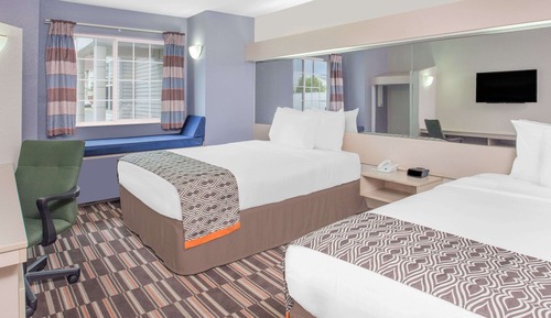 Room, 2 Queen Beds, Non Smoking (First Floor, Pet Friendly)