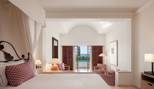 Garden Studio Suite with Whirlpool