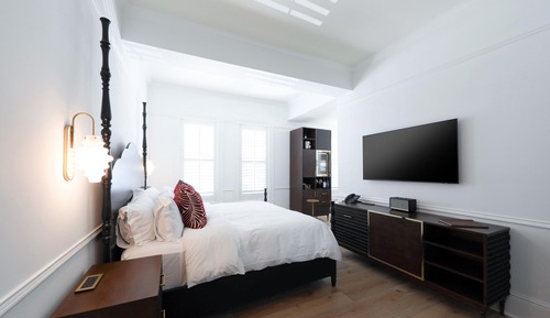 Deluxe Room, 1 Queen Bed