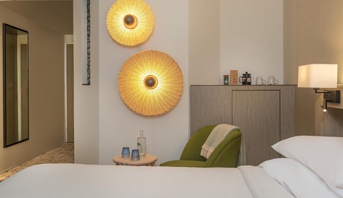 Deluxe Room, 1 King Bed