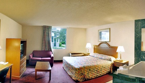 Standard Room, 1 King Bed