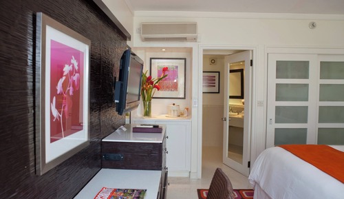 Pool Garden View Room, Guest room