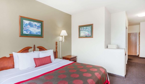 Business Studio Suite, 1 King Bed with Sofa bed, Non Smoking