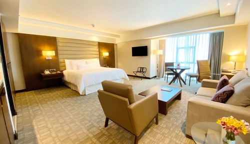 Grand Room, 1 King Bed, City View